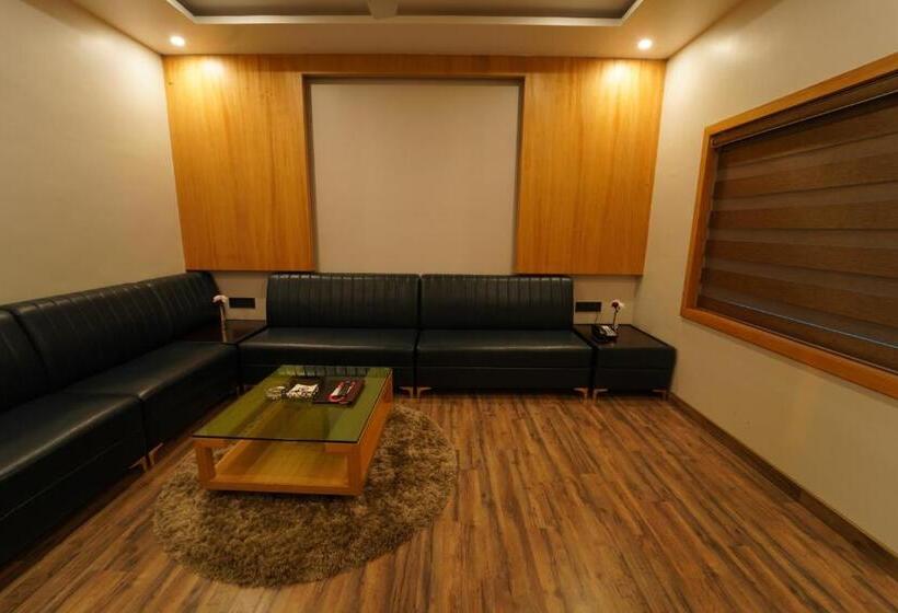 סוויטה אקזקיוטיב, Dvr Mansion