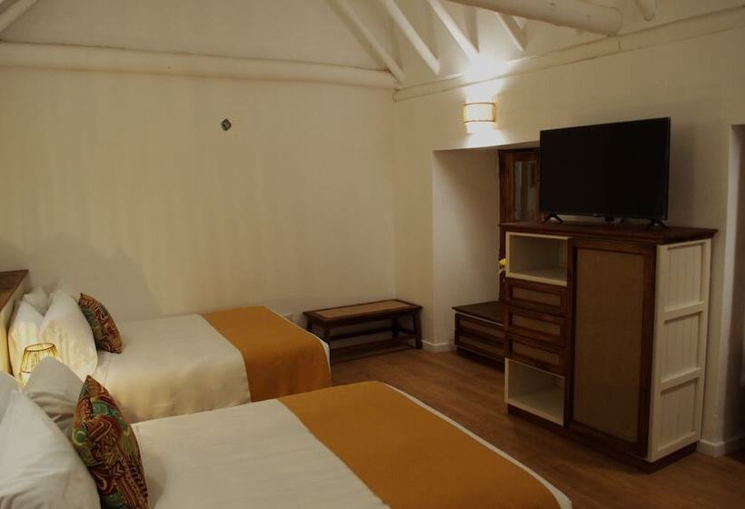 스탠다드 룸, La Corada