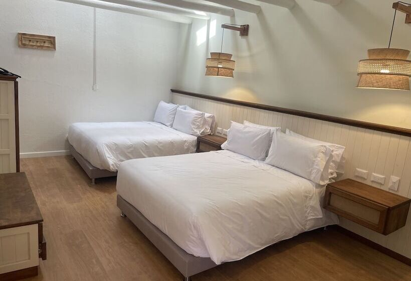 스탠다드 룸, La Corada