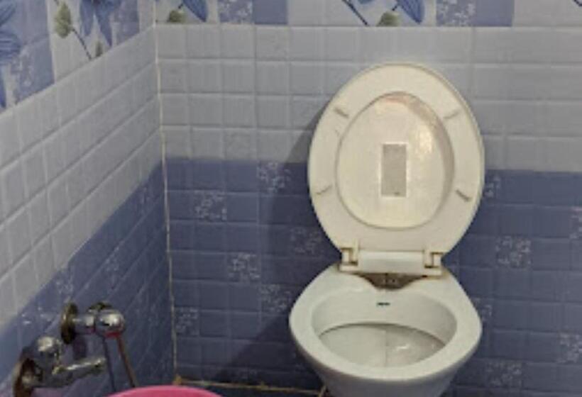 デラックスルーム, Kadambari Hotel And Restaurant Patehra