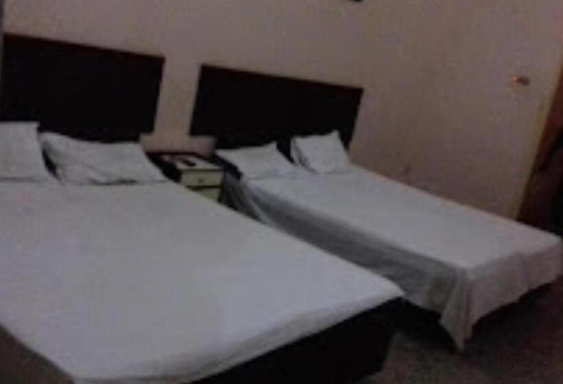 ファミリールーム, Kadambari Hotel And Restaurant Patehra