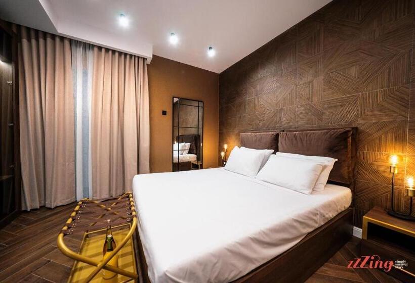 اتاق لوکس با بالکن, Avalon Boutique