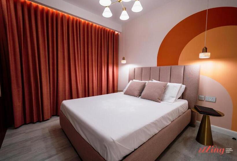 سوییت خانوادگی, Avalon Boutique