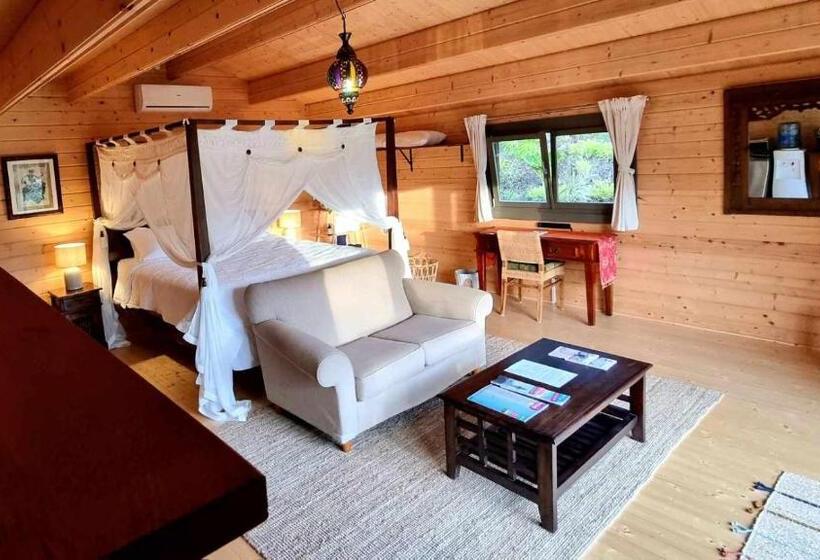 חדר סופריור נוף לגינה, Healing Garden Bed & Breakfast   Ubud