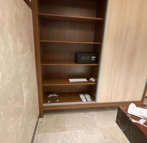 Şehir Manzaralı Lüks Oda, Five Seasons