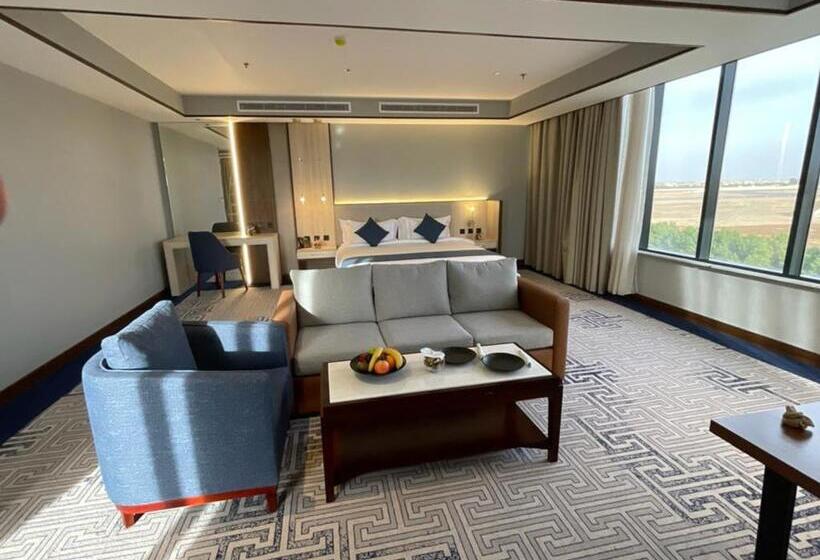 Lüks Süit, Five Seasons