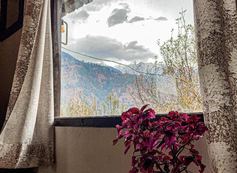 اتاق استاندارد با چشم‌انداز کوهستان, Mandap Cottage & Cafe