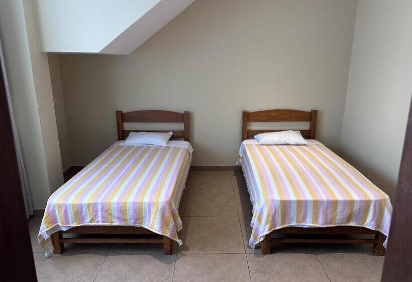 اتاق استاندارد, Yolo House Beach