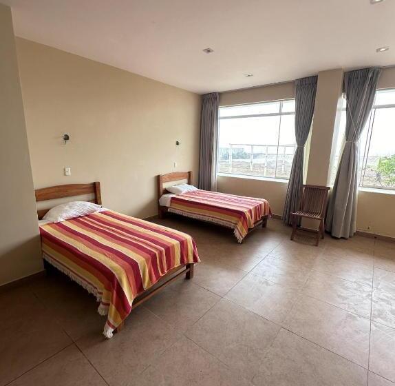 اتاق خانوادگی, Yolo House Beach