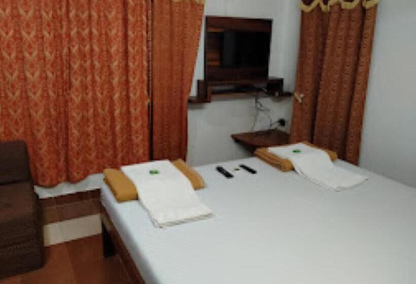 غرفة ديلوكس, Blue Sea Beach Resort Malvan