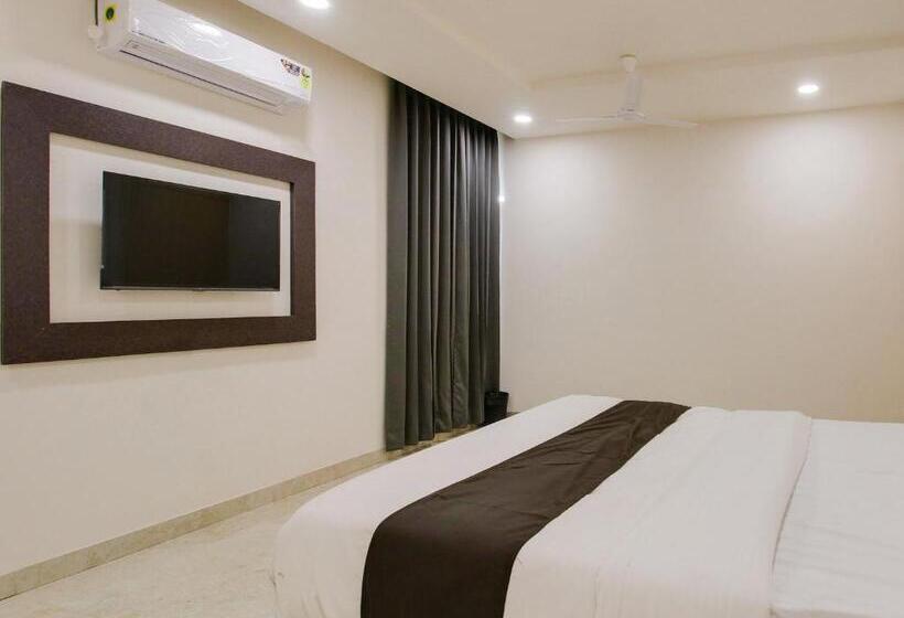 Classic Kolmen Hengen Huone, Collection O Hotel The Shan Exotica