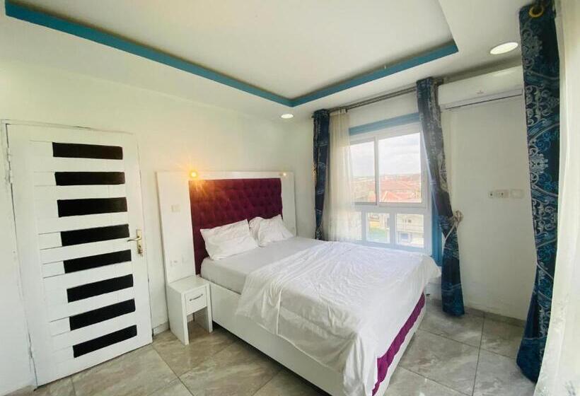 آپارتمان 1 خوابه با تراس, Elvira S Home