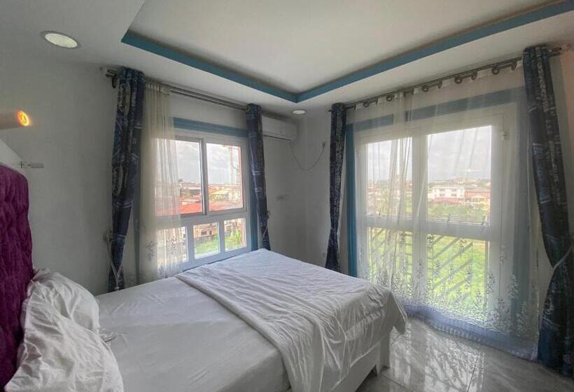 آپارتمان 1 خوابه با تراس, Elvira S Home