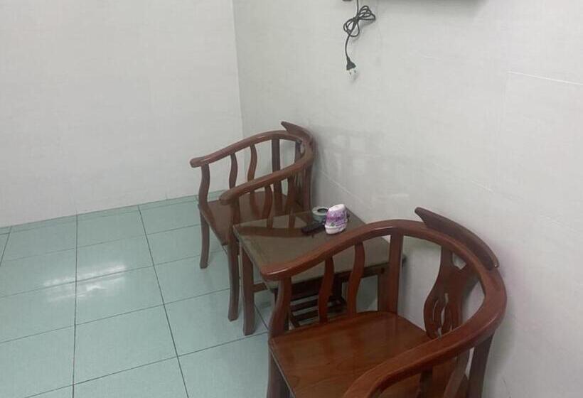 اتاق استاندارد, Spot On 1218 Nha Nghi Hung Thinh