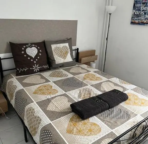 デラックスルーム, Casanova Home