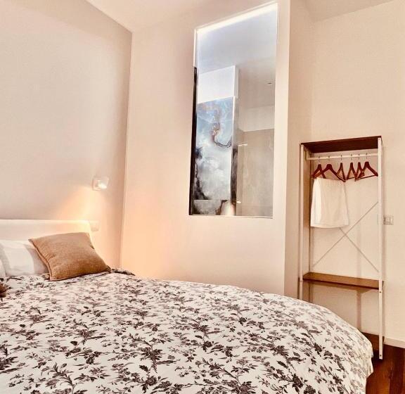 اتاق لوکس با بالکن, Finella Charming Rooms