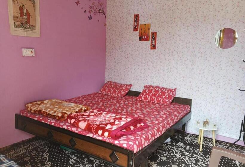 غرفة قياسية, The Harmony Club Thc Cafe & Stay, Tosh