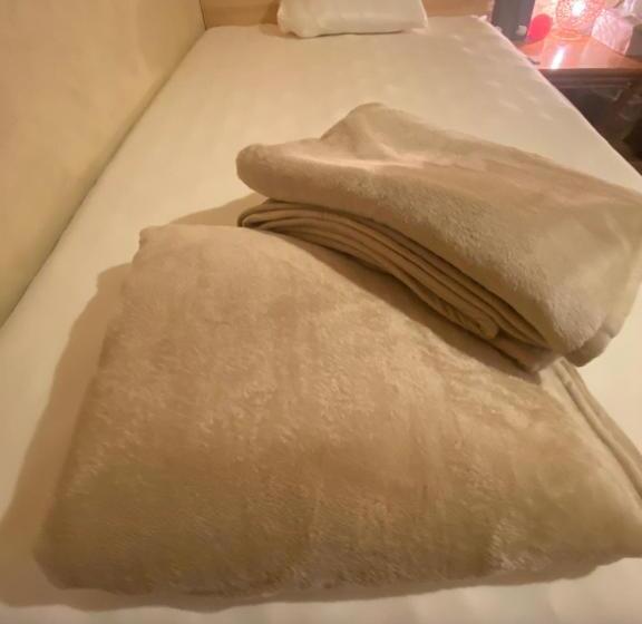 اتاق استاندارد, This Is Okinawa