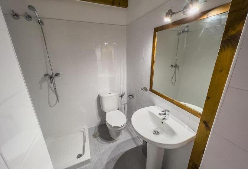 تختخواب در اتاق مشترک, Posada Cabañes