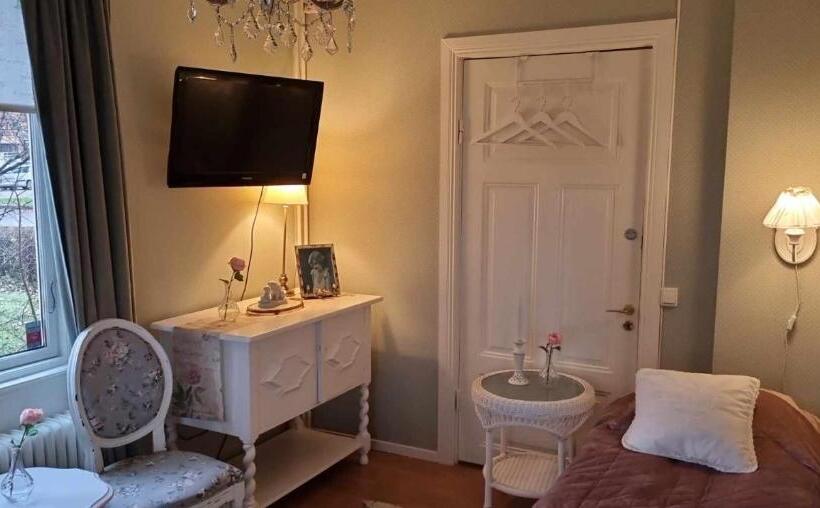 غرفة قياسية حمام مشترك, Wedbergs Rum