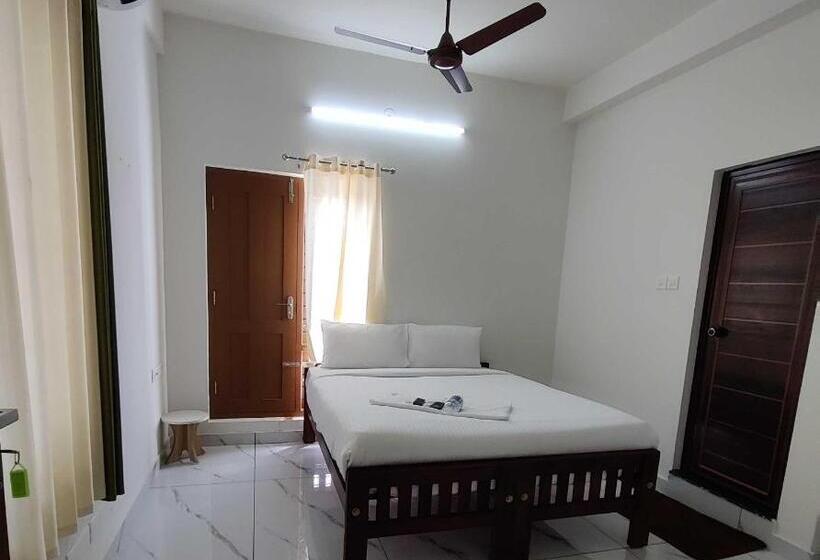 三人经典房间, Collection O Ayesha Homes