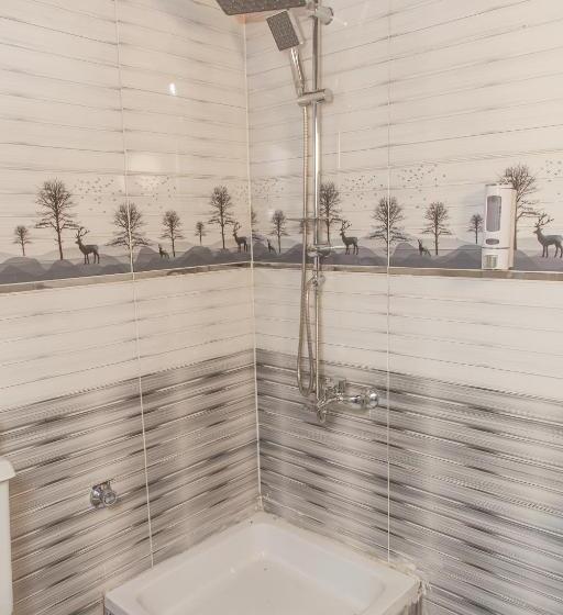 اتاق استاندارد سه نفره, Habib Camp