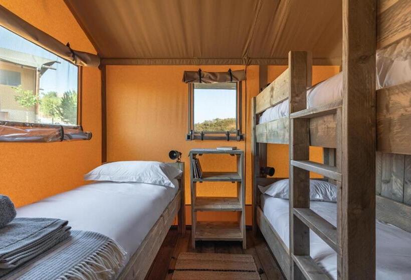 Standard Tent, Monte Flora Farmhouse