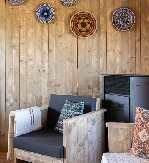 Standard Tent, Monte Flora Farmhouse