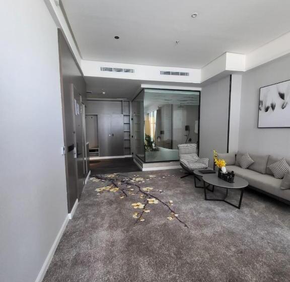 キングサイズベッドのデラックススイート, Msharef Almoden