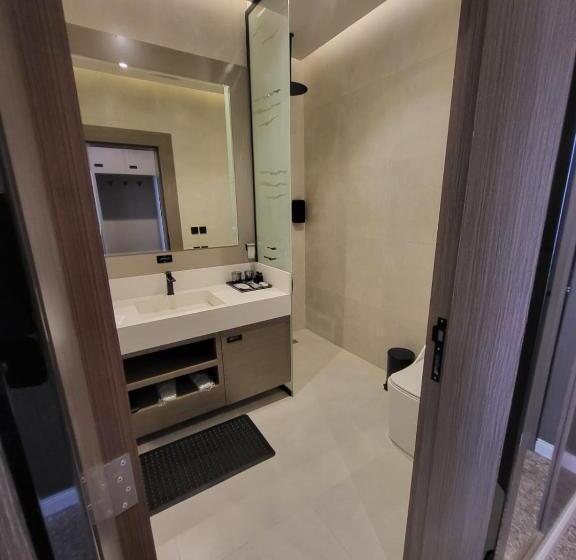 キングサイズベッドのデラックスルーム, Msharef Almoden