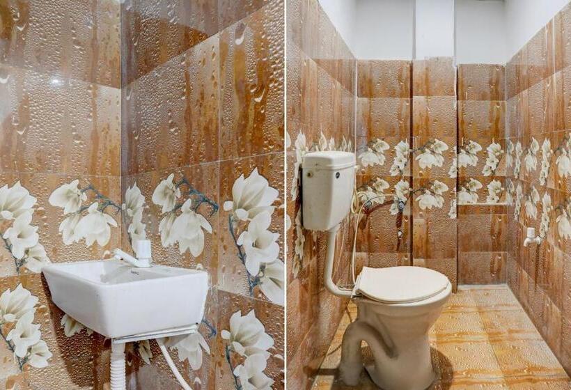 חדר קלאסי לשלושה, Oyo Flagship S. R Grand