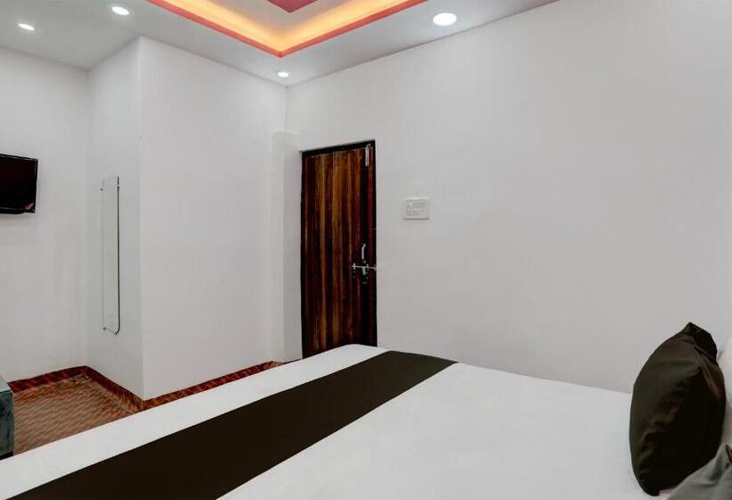 トリプルクラシックルーム, Oyo Flagship S. R Grand