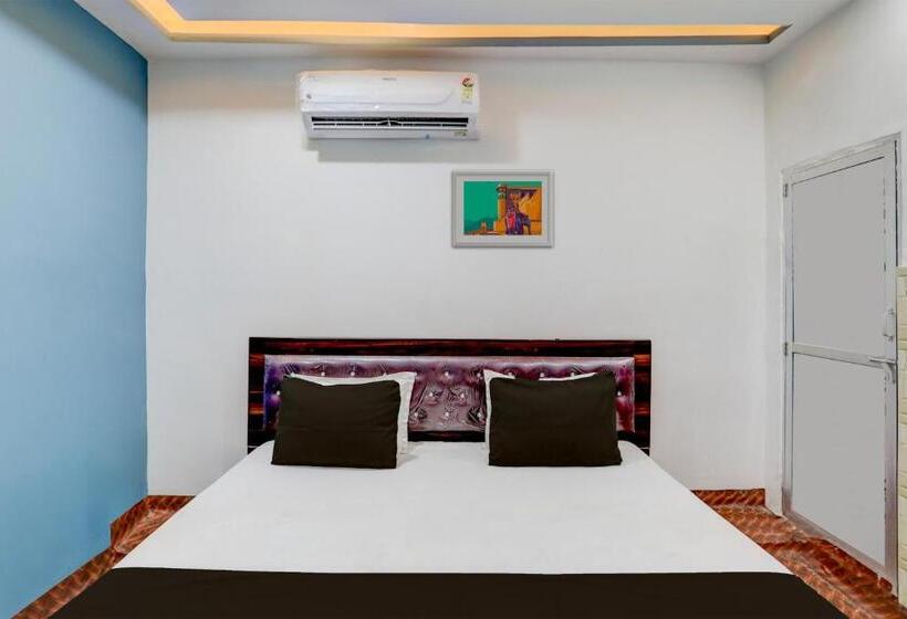 トリプルクラシックルーム, Oyo Flagship S. R Grand