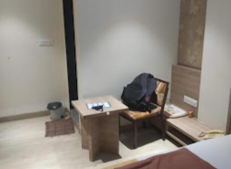 חדר דלוקס, Sagar Executive Beed