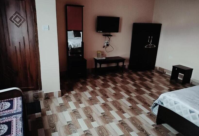 غرفة قياسية, Shungatser Inn