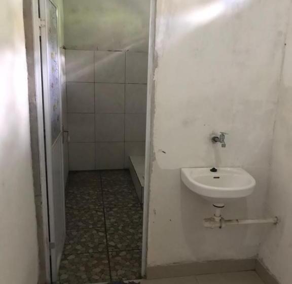 Номер Deluxe, Adi Guest House