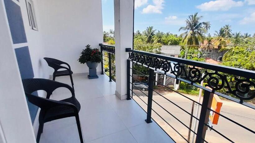 Номер Economy, Ivory Laze