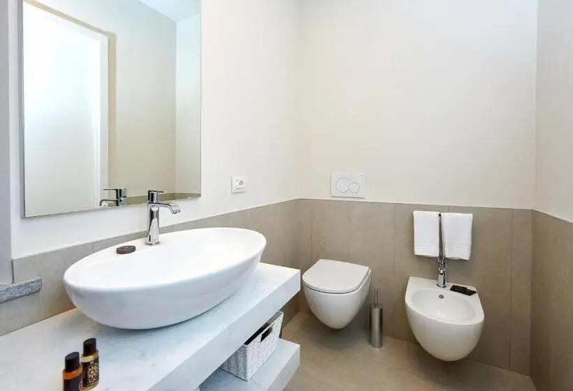 اتاق لوکس یک تخته, La Villa