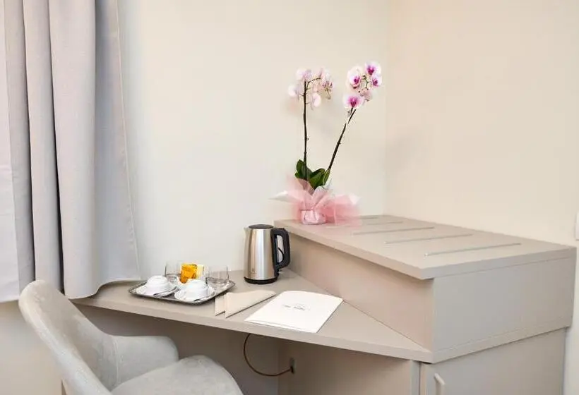 اتاق لوکس یک تخته, La Villa