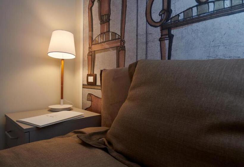 اتاق لوکس یک تخته, La Villa