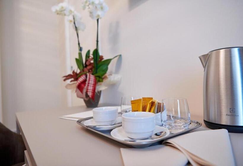 اتاق لوکس یک تخته, La Villa