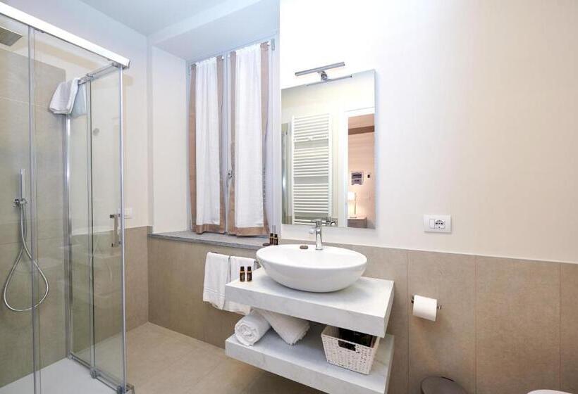 اتاق لوکس یک تخته, La Villa