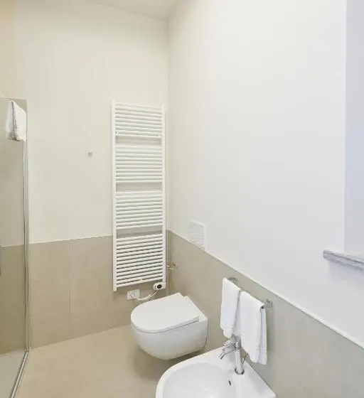 اتاق لوکس, La Villa