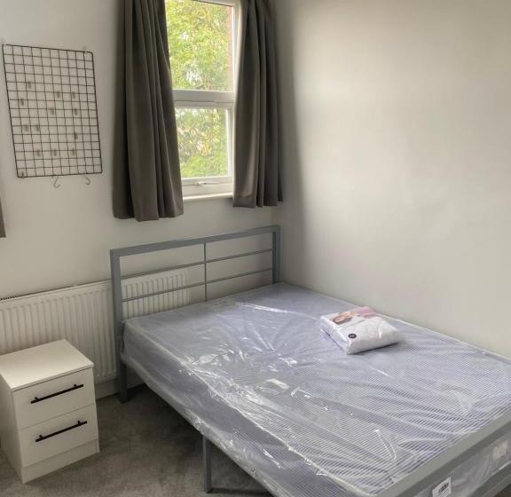 חדר סטנדרט, Unique