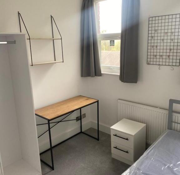 חדר סטנדרט, Unique