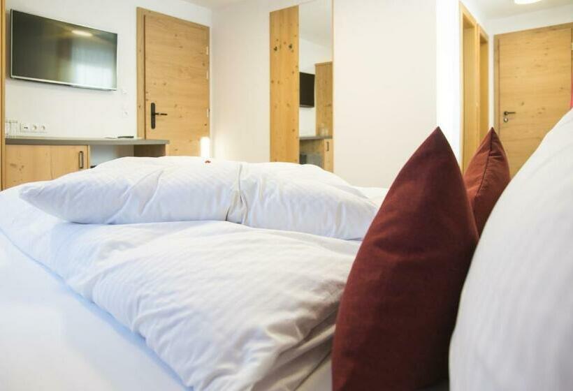 침실 1개 발코니 아파트, Alberts Heimatglück