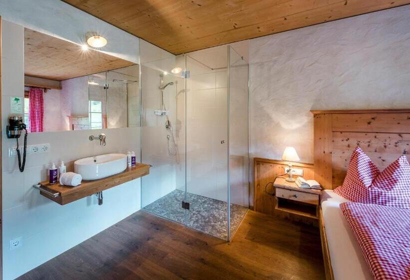 غرفة ديلوكس مزودة بشرفة, Almdorf Almlust