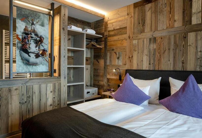 غرفة قياسية مزوَّدة بشُرفة, Almdorf Almlust