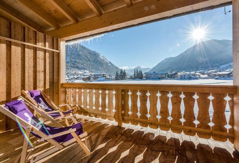 غرفة عائلية, Almdorf Almlust