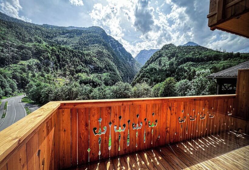 스탠다드 룸 산 전망, Pass Lueg